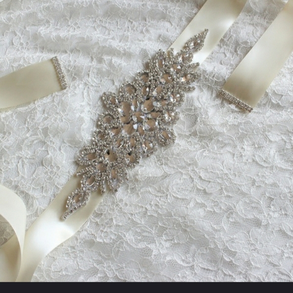 New white bride Sash main image 6